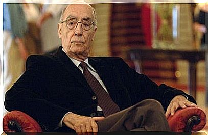 José Saramago: biography of the writer who told us about social blindness