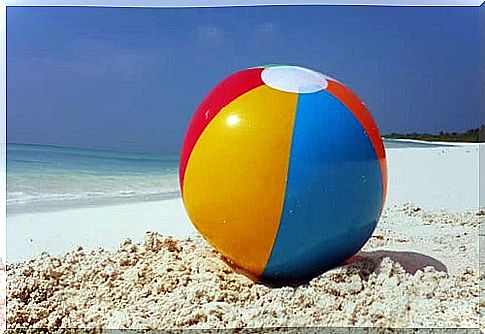 The metaphor of the ball on the beach to regulate emotions